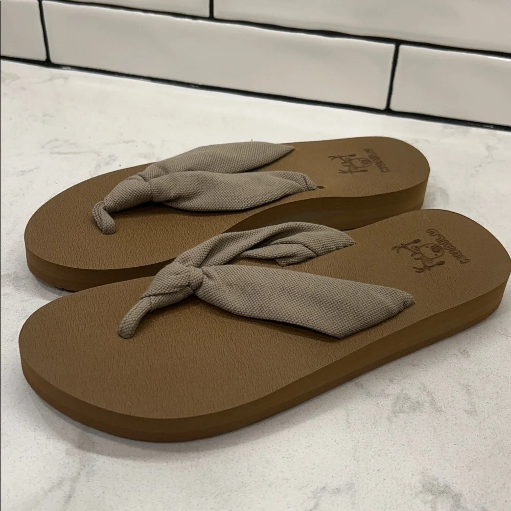 KuaiLu Flip Flops for Women with Arch Support Yoga Mat Comfortable Beach 8 NWT